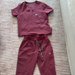 FIGS Dark Cherry Women’s Yola High waisted set